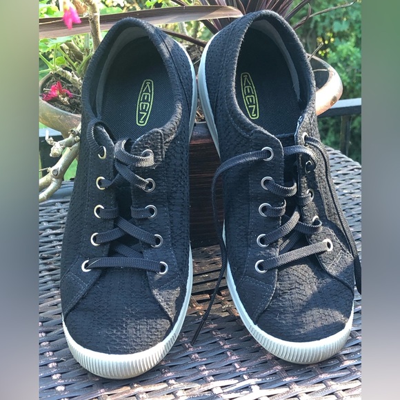 Keen Loralai Black Sneakers . Woman’s Size 8 - Picture 8 of 15